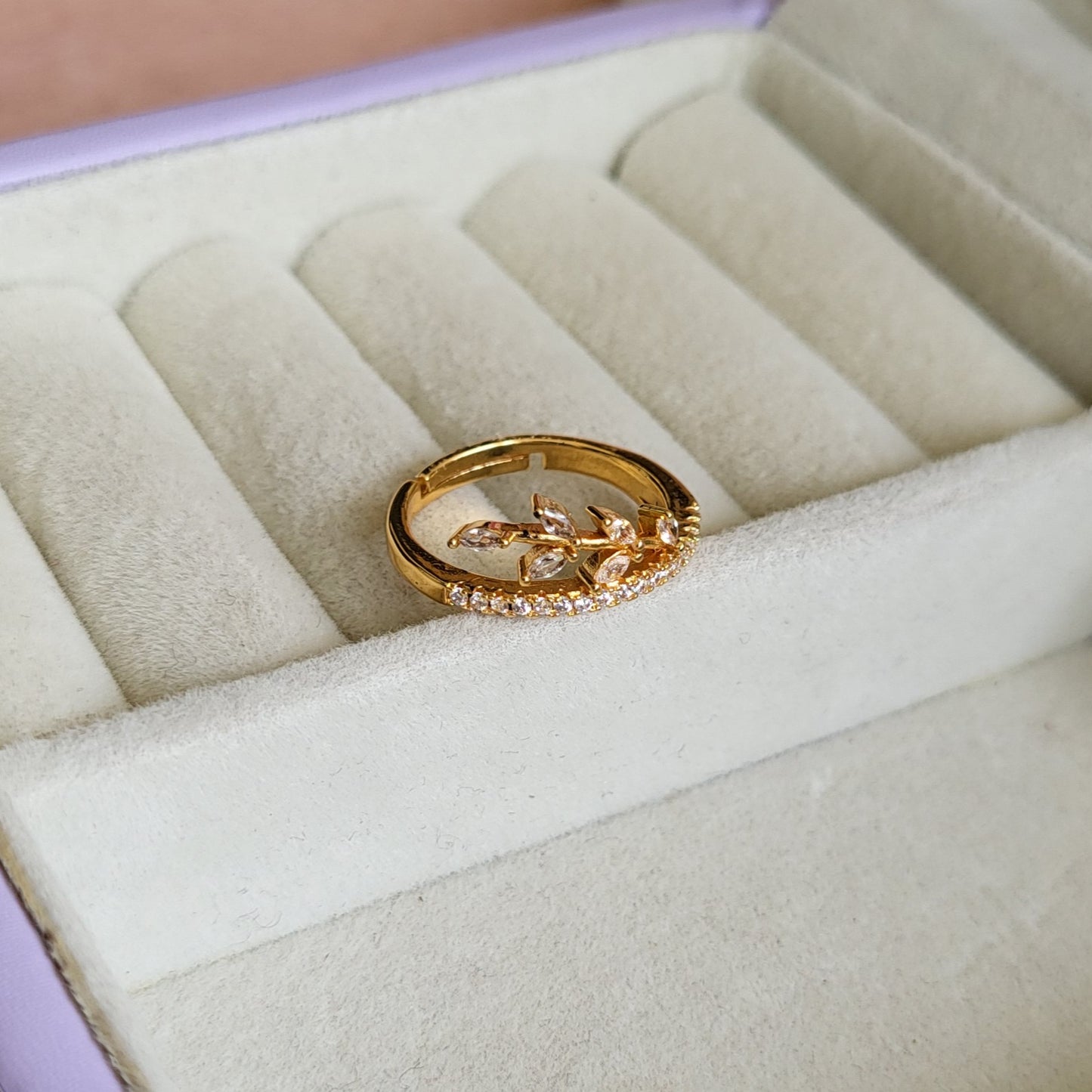 Willow fingerring