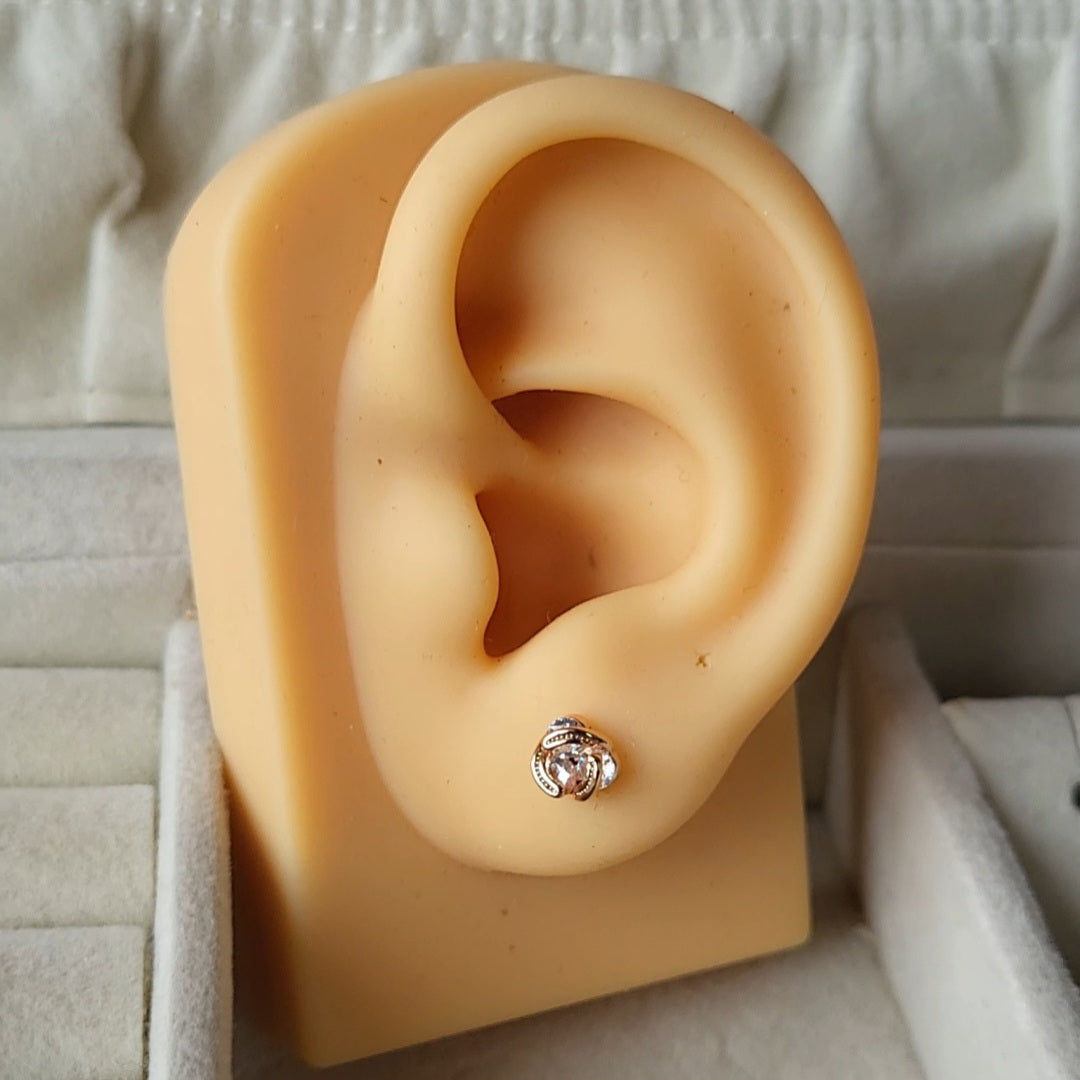 Lumi studs