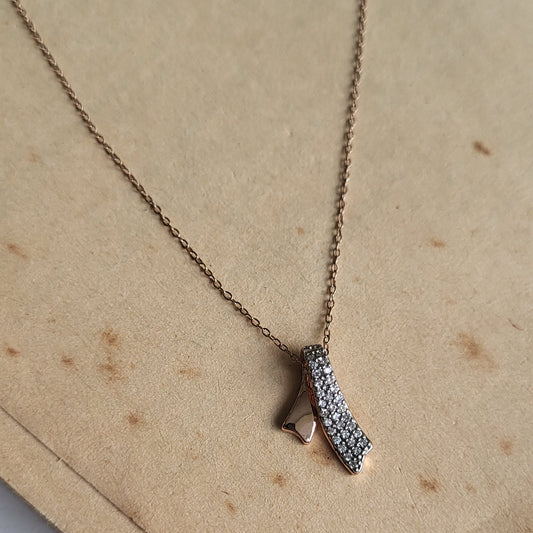Artha Pendant chain