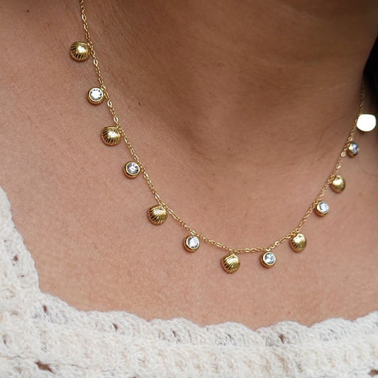 Shell necklace