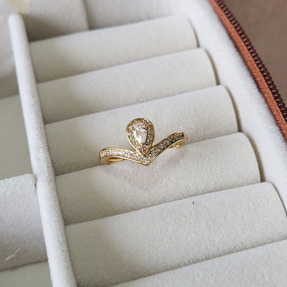 Wave finger ring