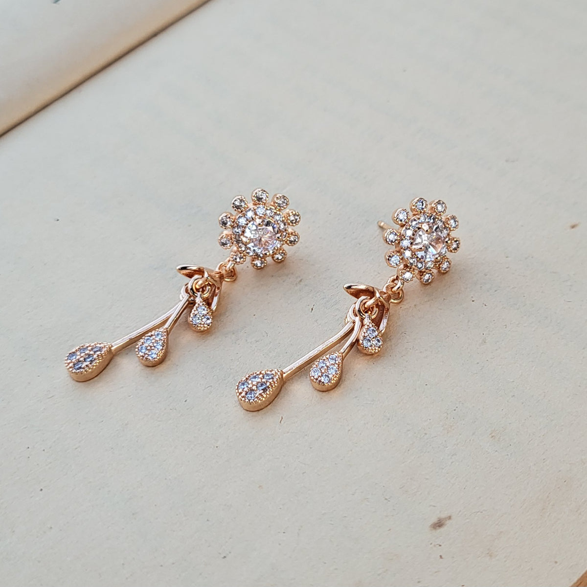 Muskan drop studs
