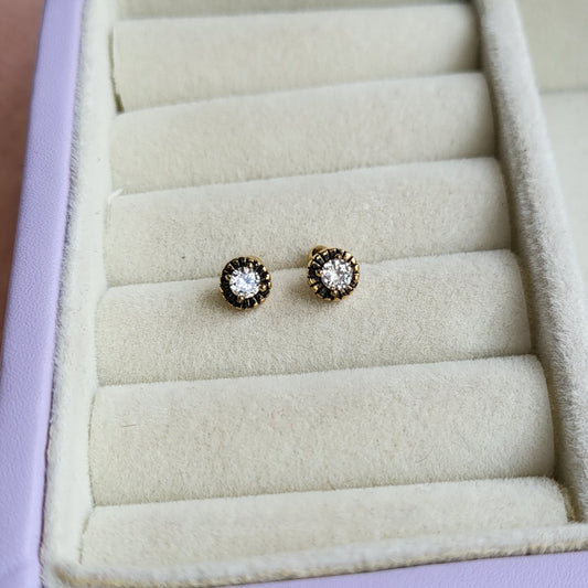 Sona studs (ball screwback)