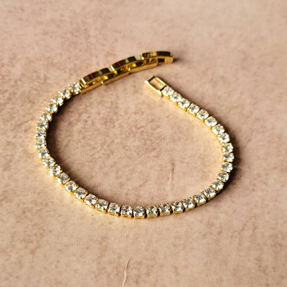 Tennis bracelet