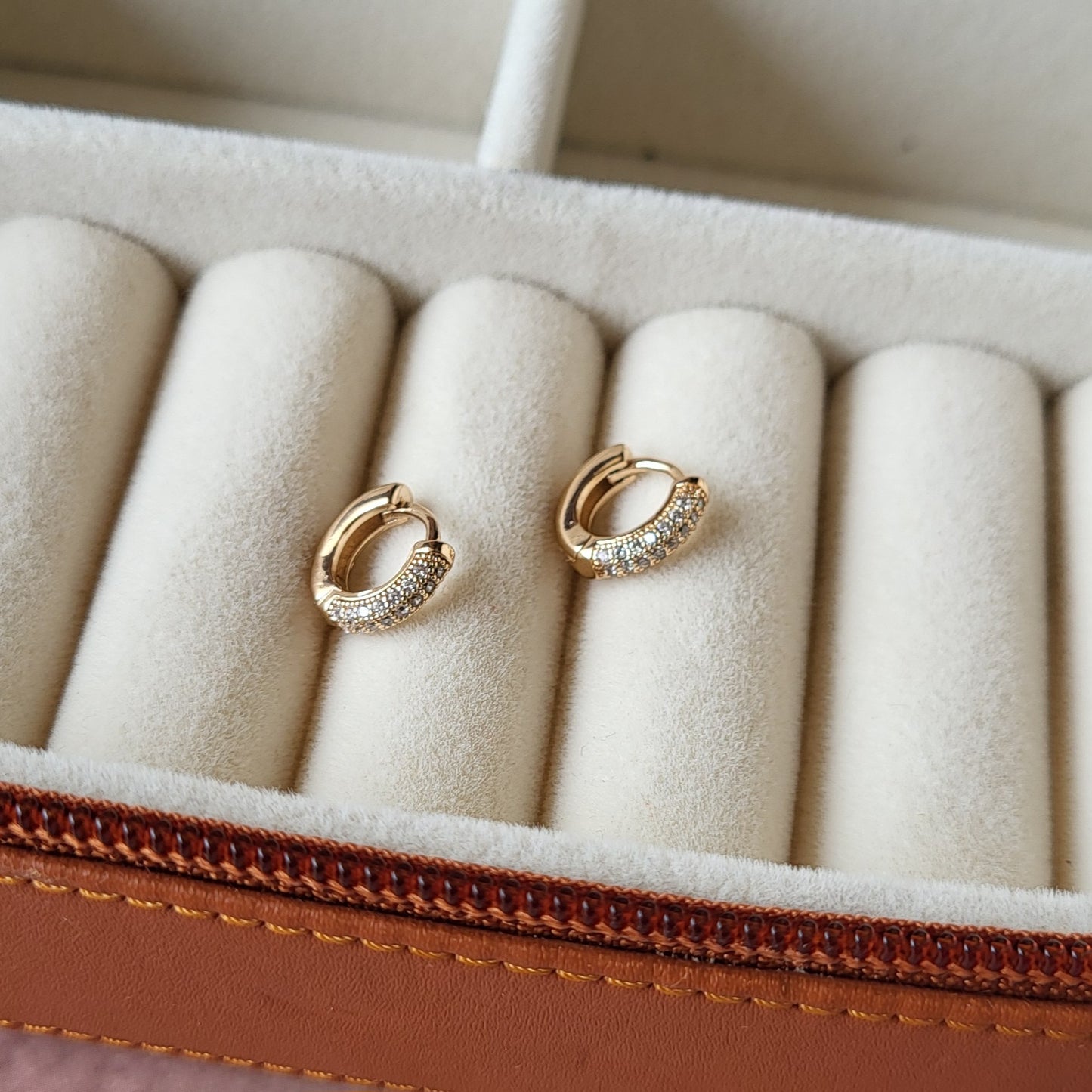 Dual layer mini hoops