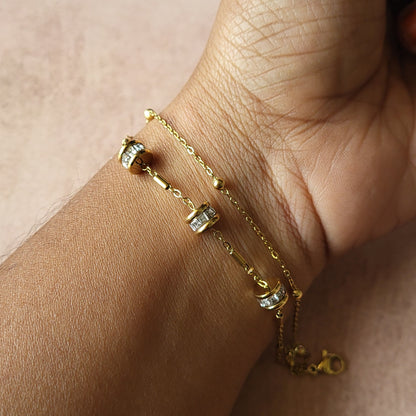Roll layered bracelet