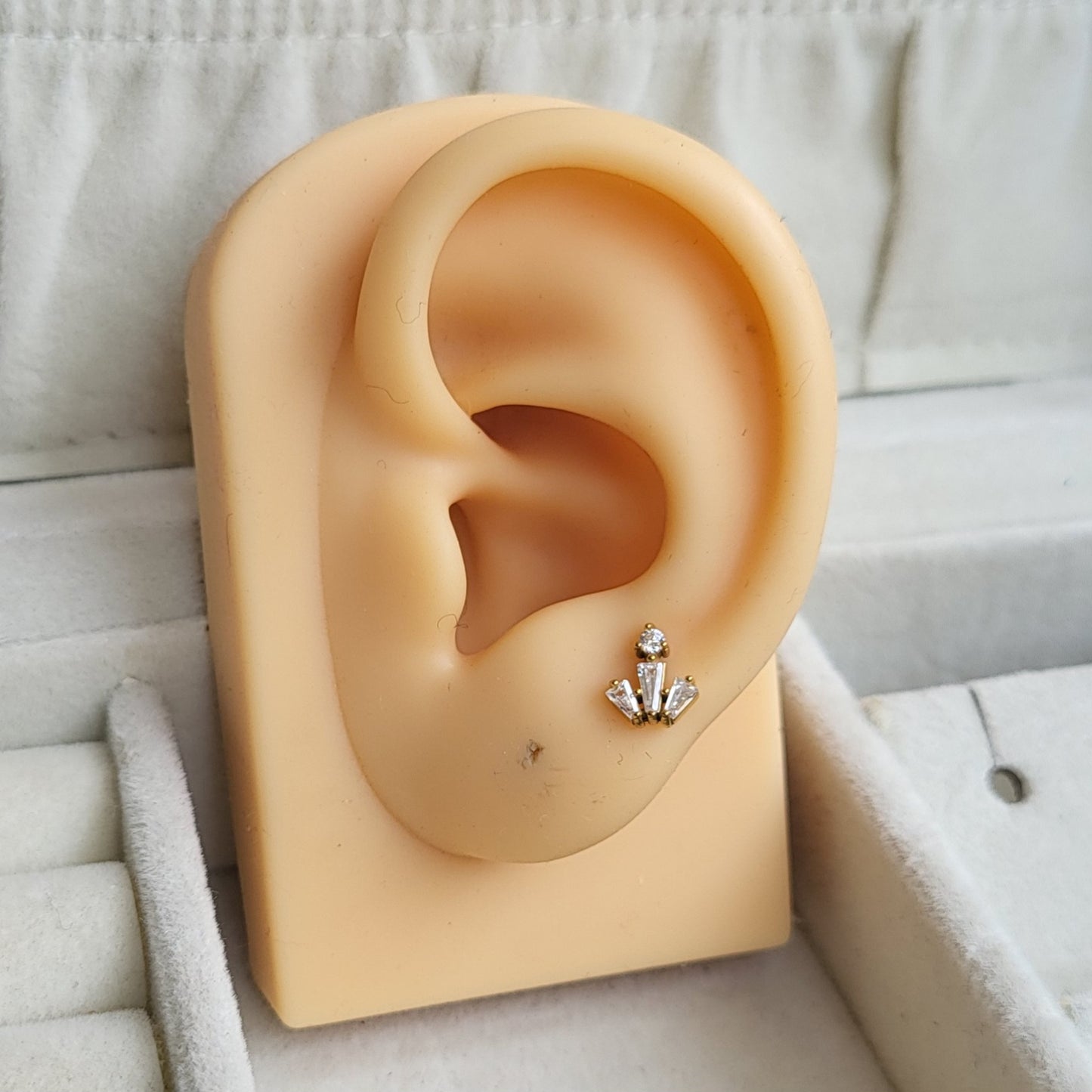 Diya mini studs (flat screwback)