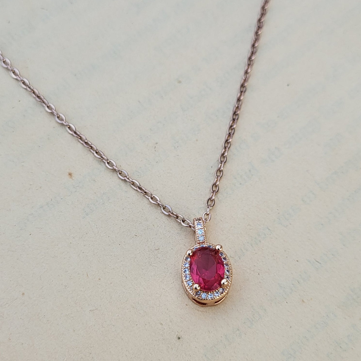 Aurora pendant chain