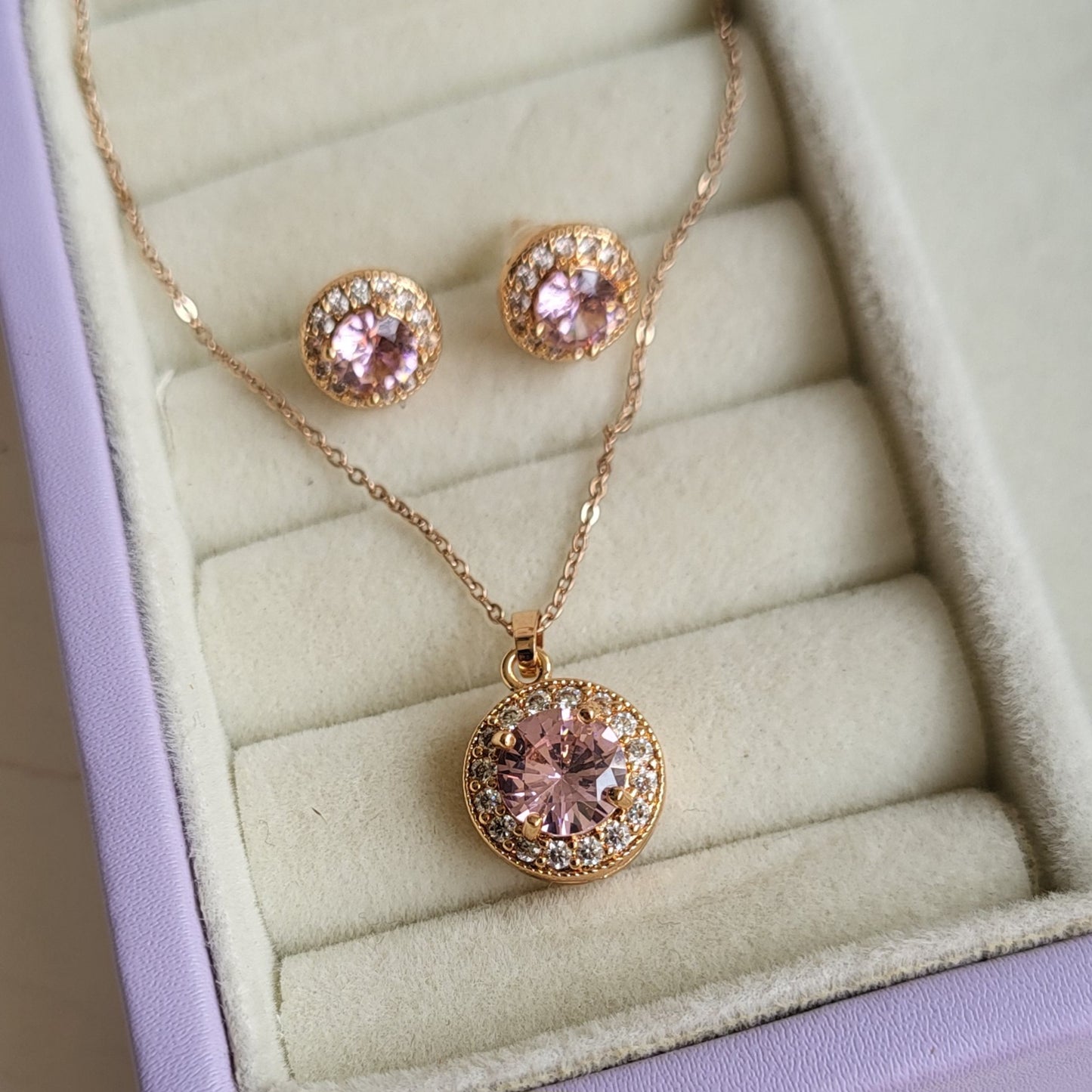 Baby pink pendant combo