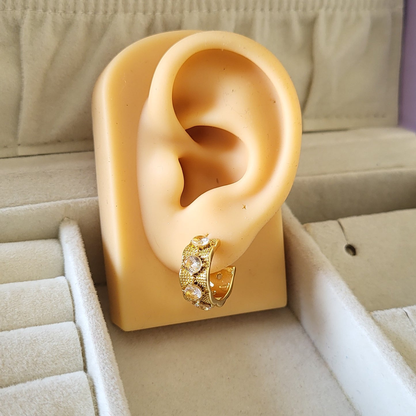 Hook type studs