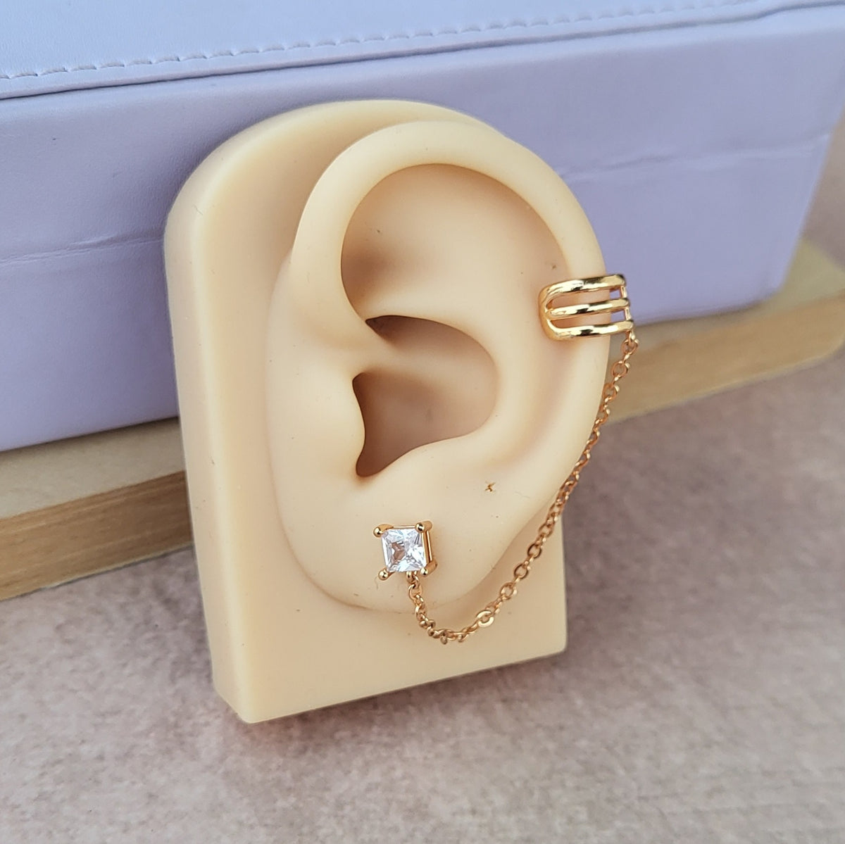 Pari cuff studs