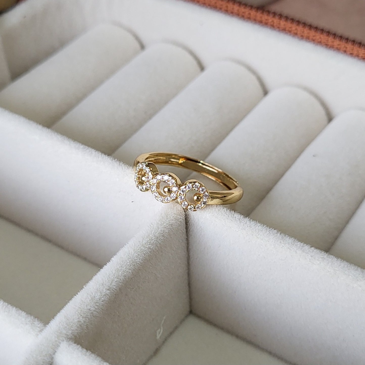 Sejal finger ring
