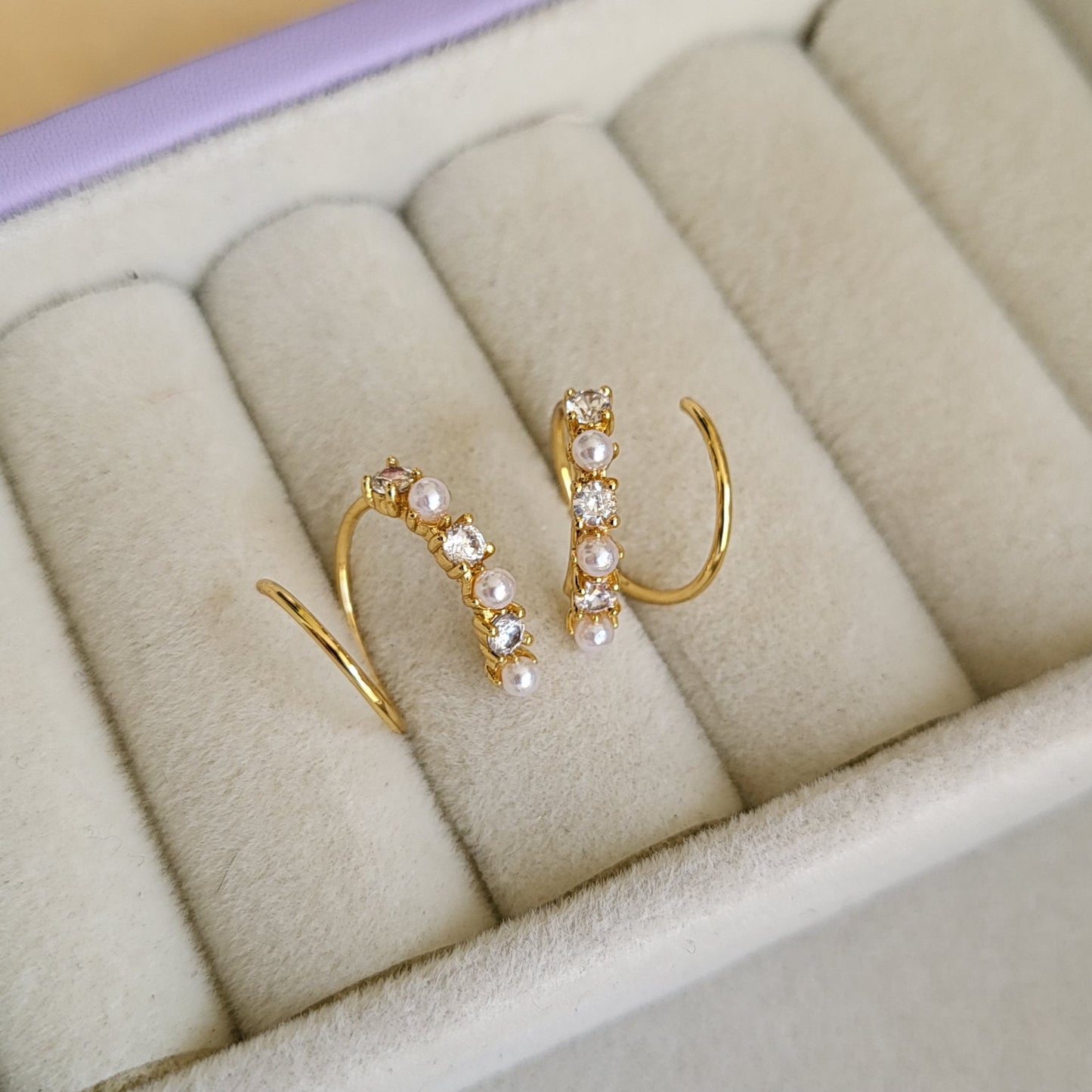 Artha earrings (spiral)