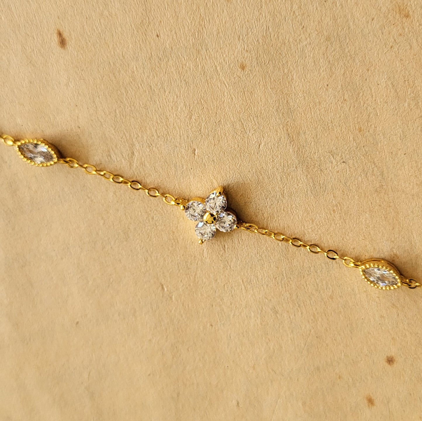 Clover bracelet