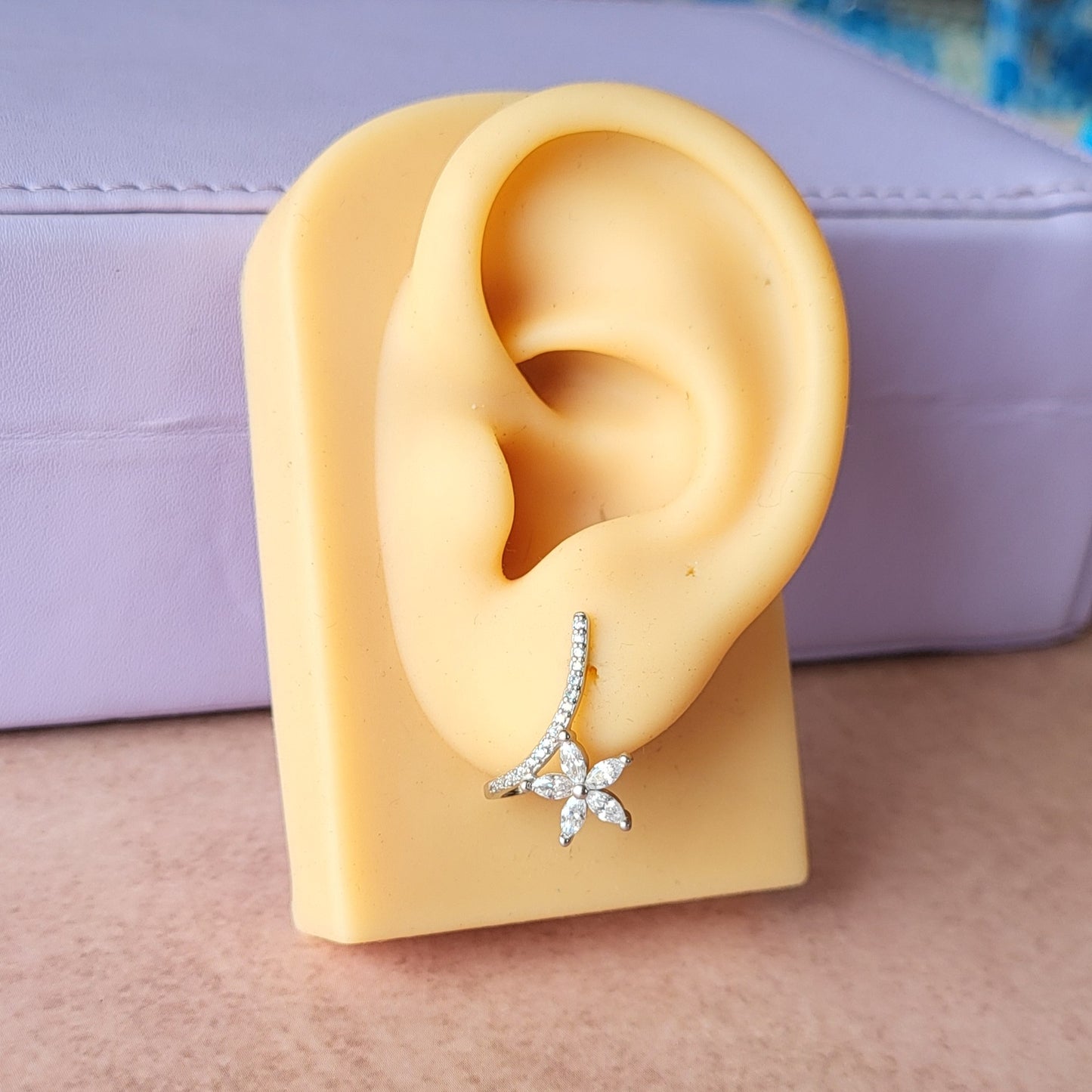 Flower studs