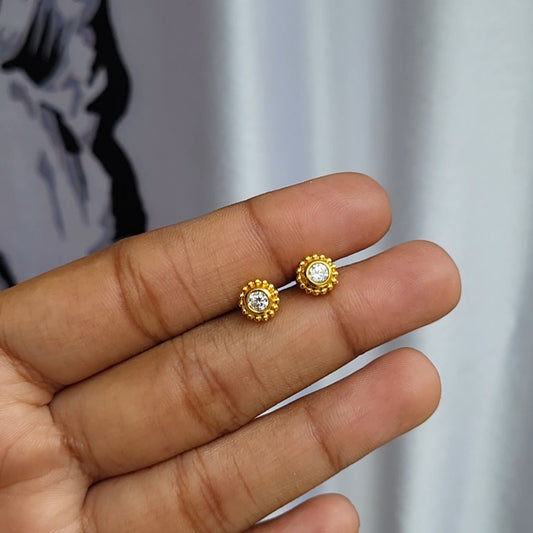 Rhea Mini studs (ball screwback)