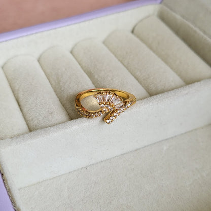 Pankh finger ring