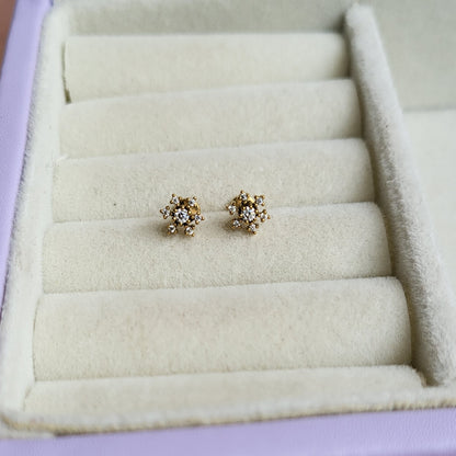 Meena mini studs (flat screwback)