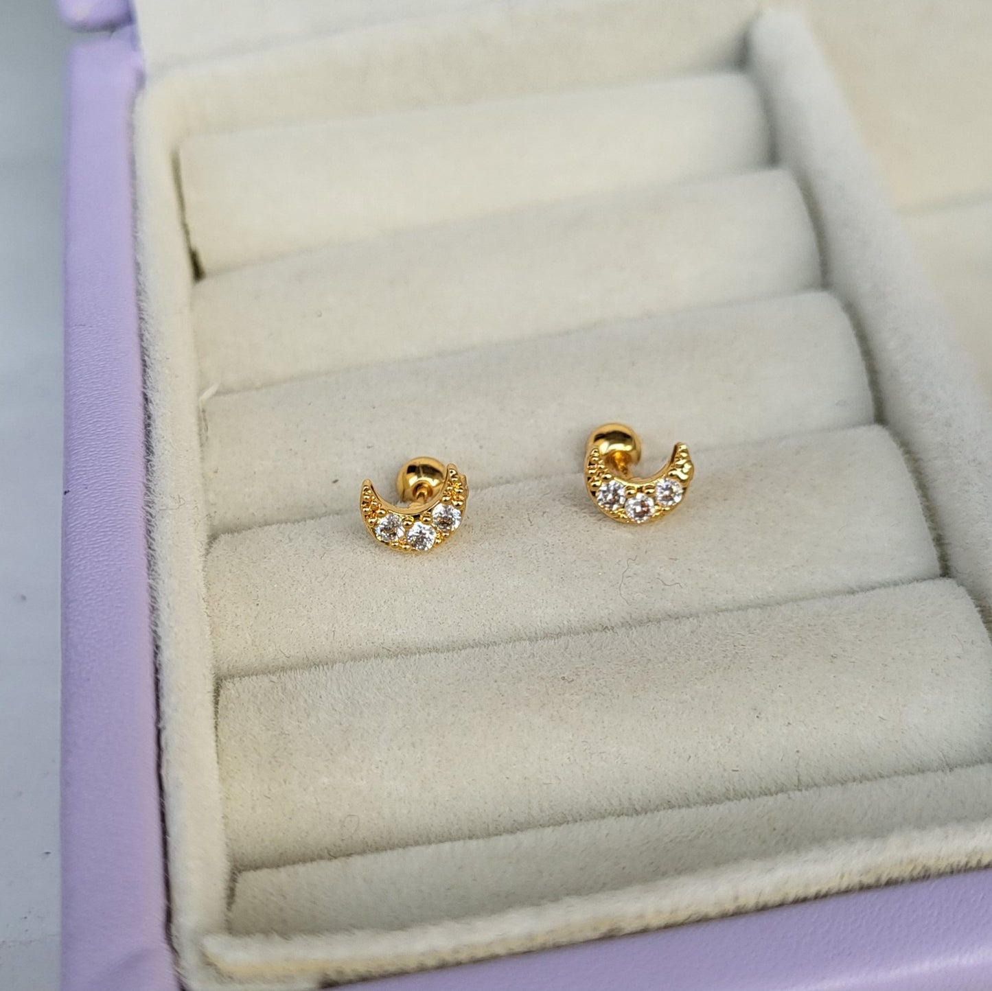 Luna mini studs (ball screwback)