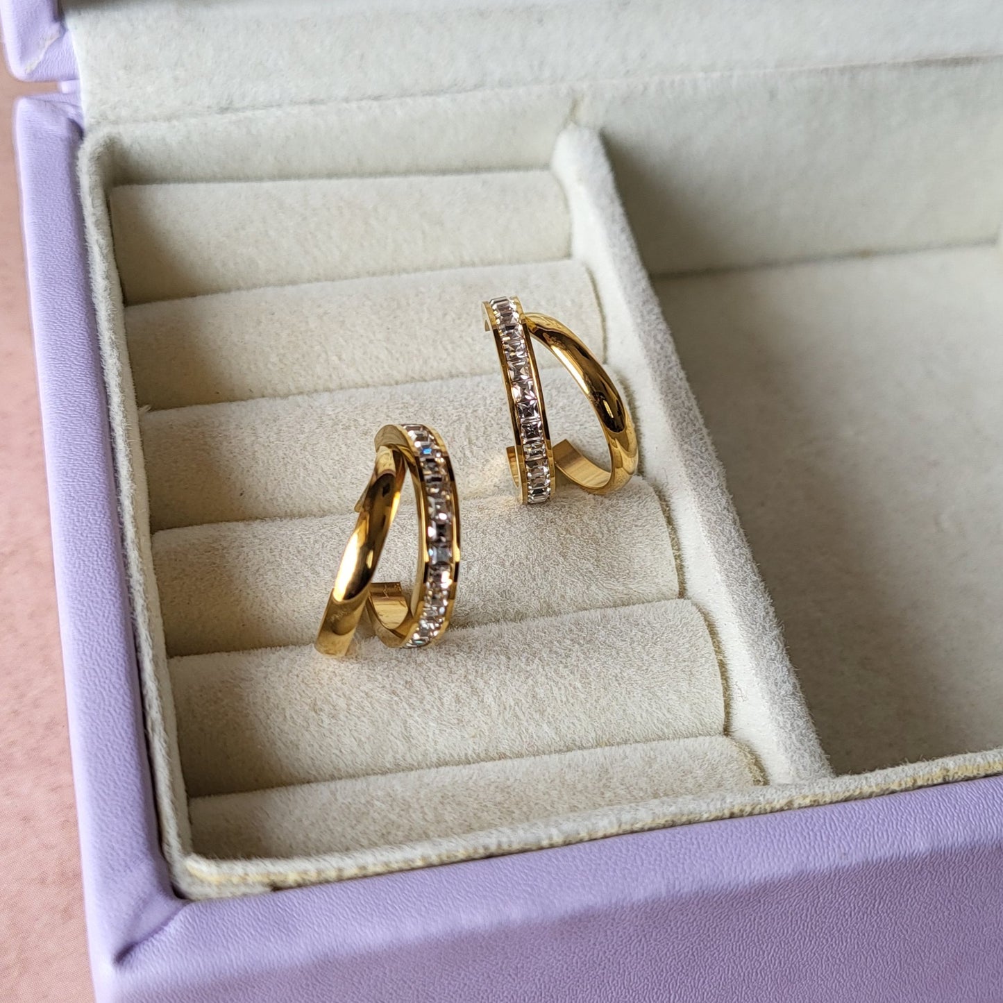 Dual layer hook studs