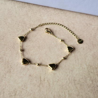 Gold heart bracelet