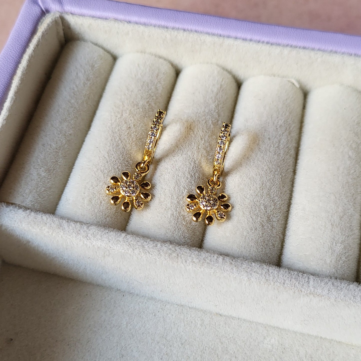 Pollen hoops