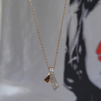 Artha Pendant chain