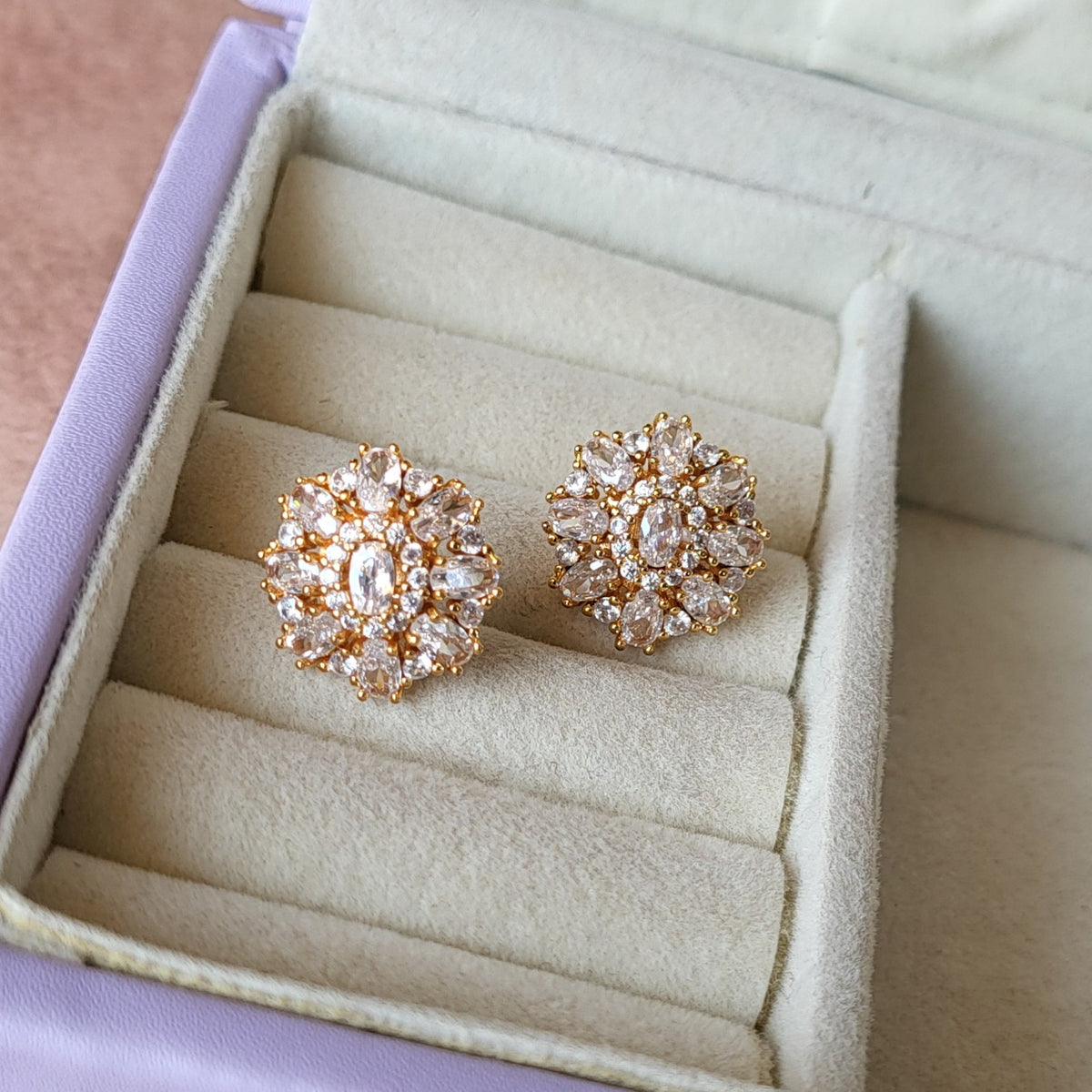 Aarohi studs