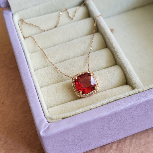 Sarah pendant chain (red)