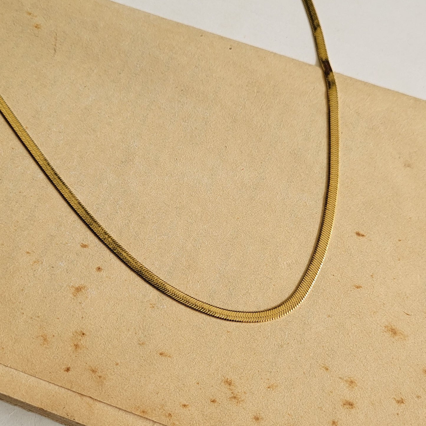 SLITHER snake Neckchain (gold)