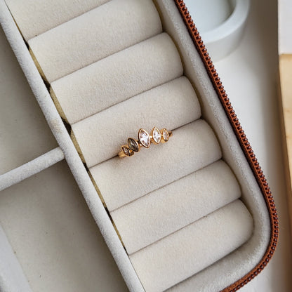 Diya ring