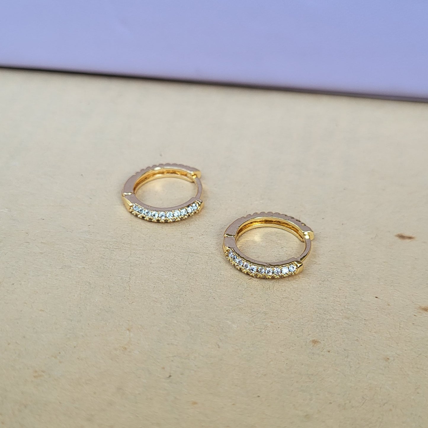 Dual look hoops