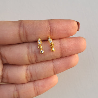 Opal mini studs (ball screwback)