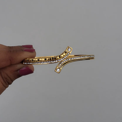 Twirl Black bead kada