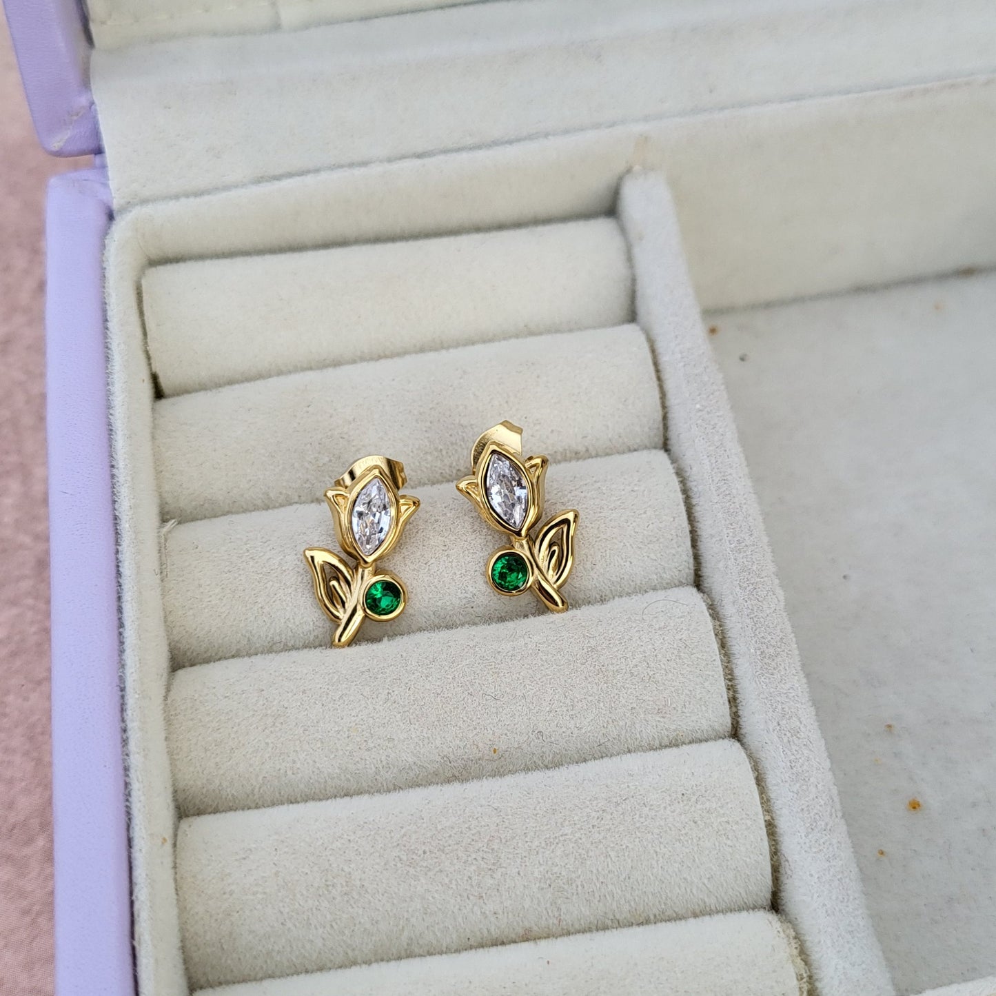 Tulip studs
