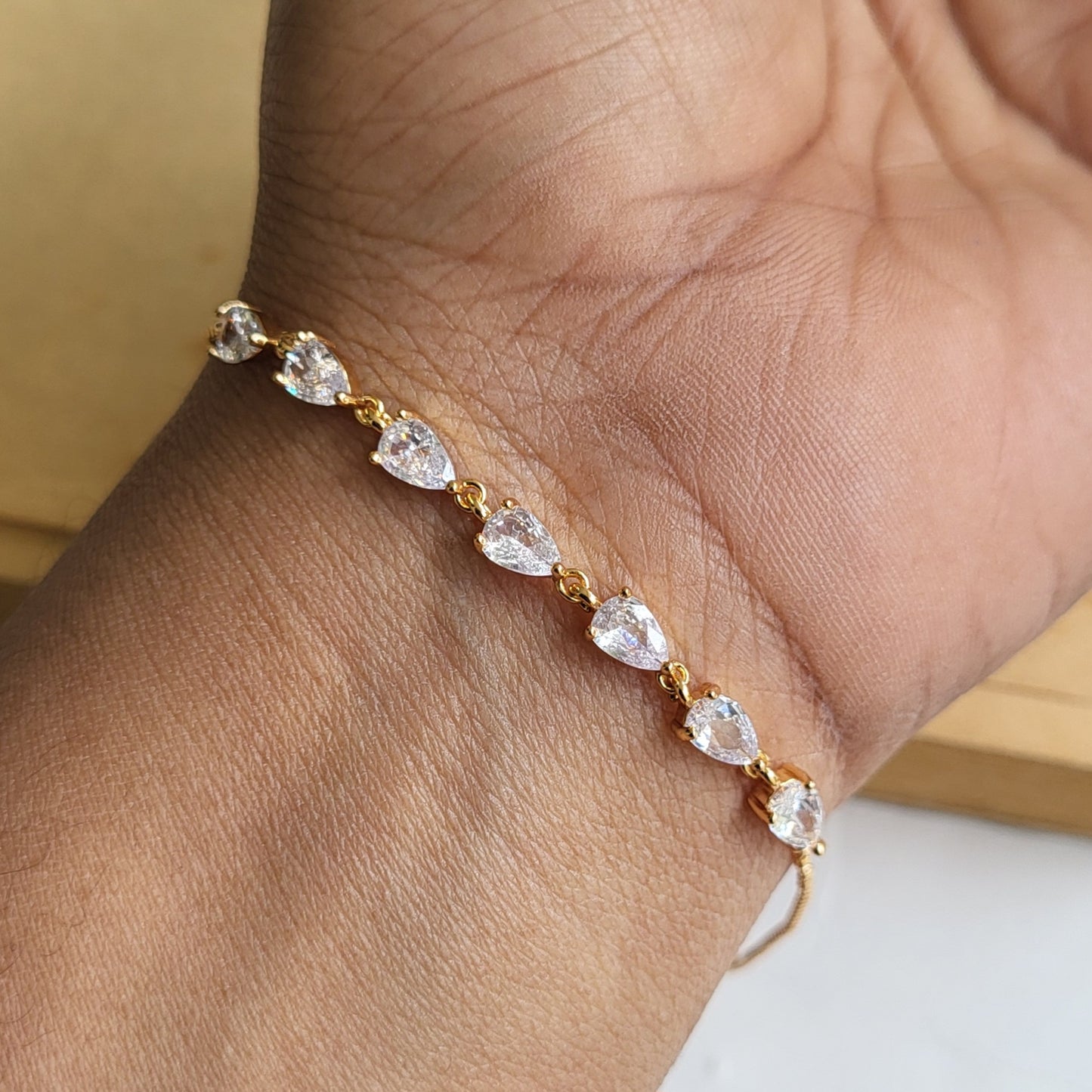 Droplet bracelet