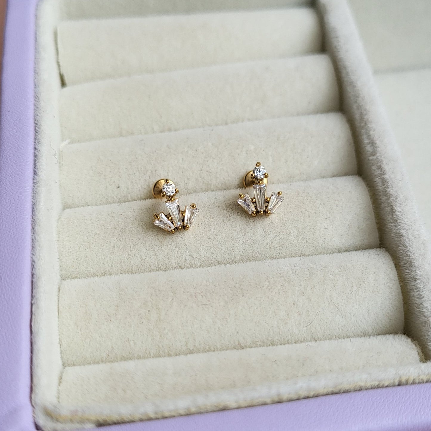 Diya mini studs (flat screwback)
