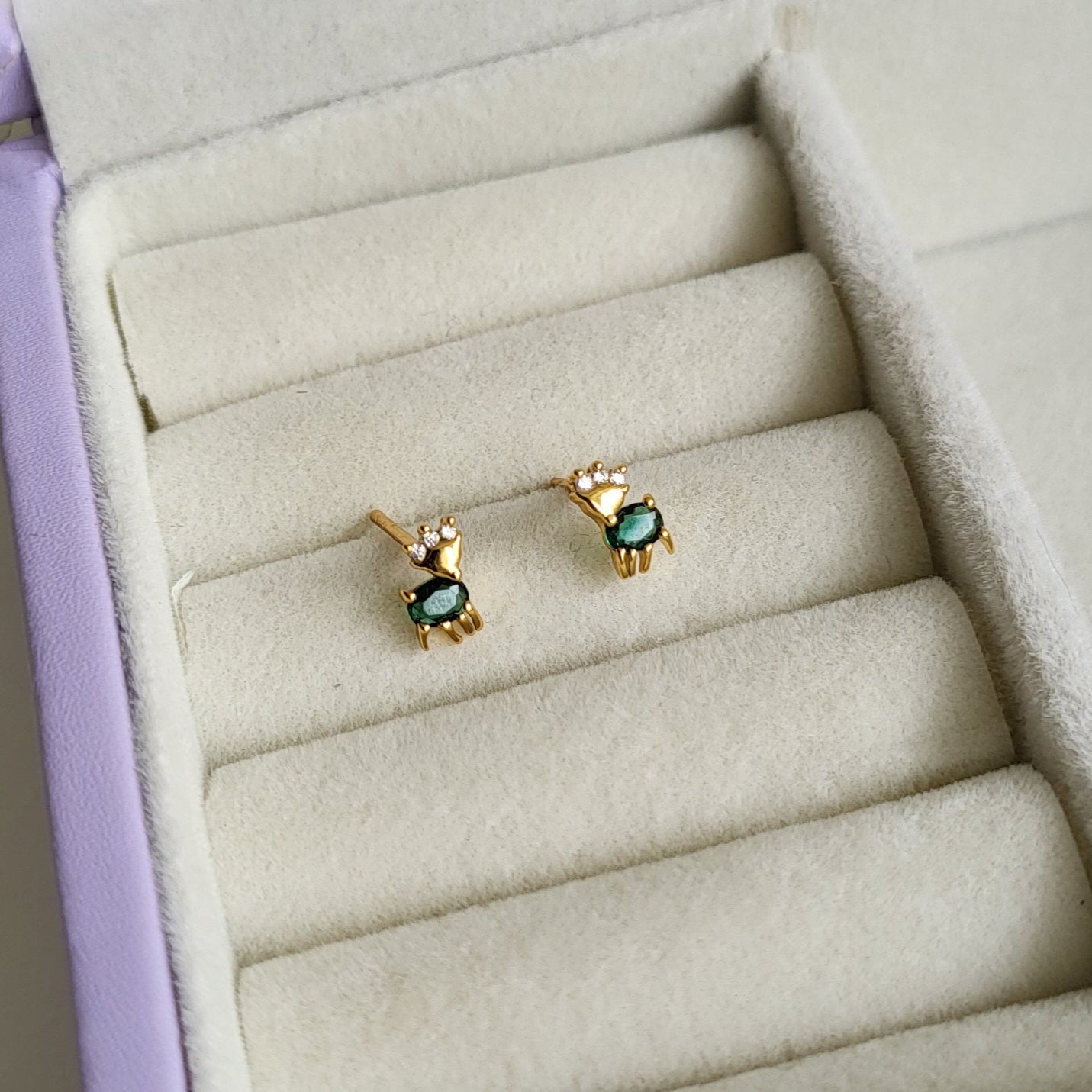 Deer mini studs