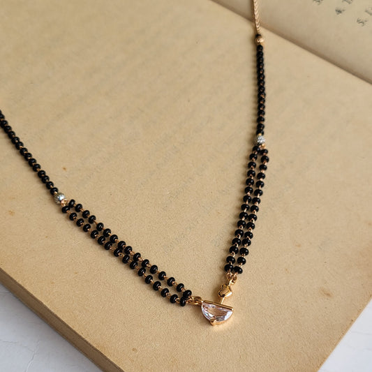 Bow heart mangalsutra