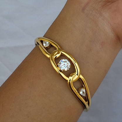 Anya hand cuff