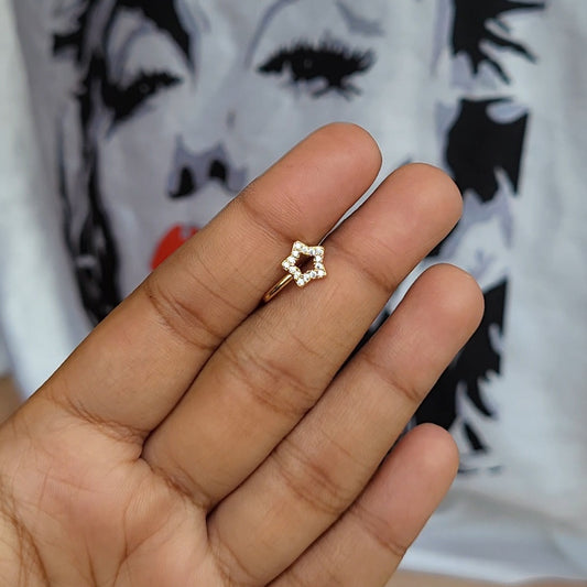 Star nosepin
