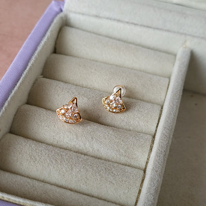 Fleur studs