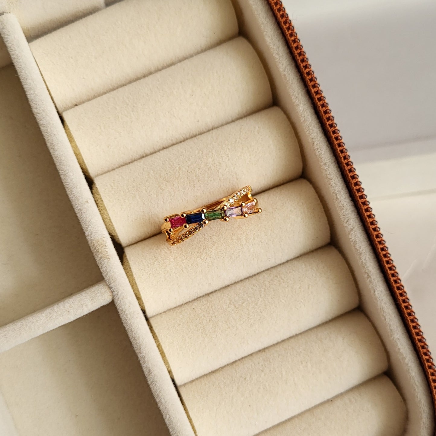 Color crush ring