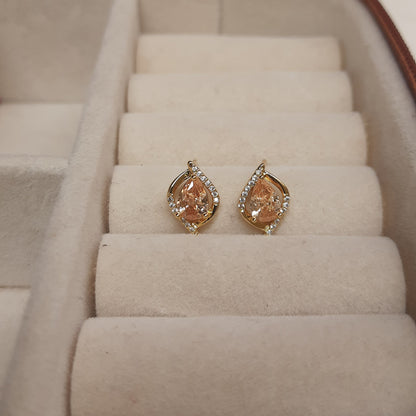 WILLOW Studs
