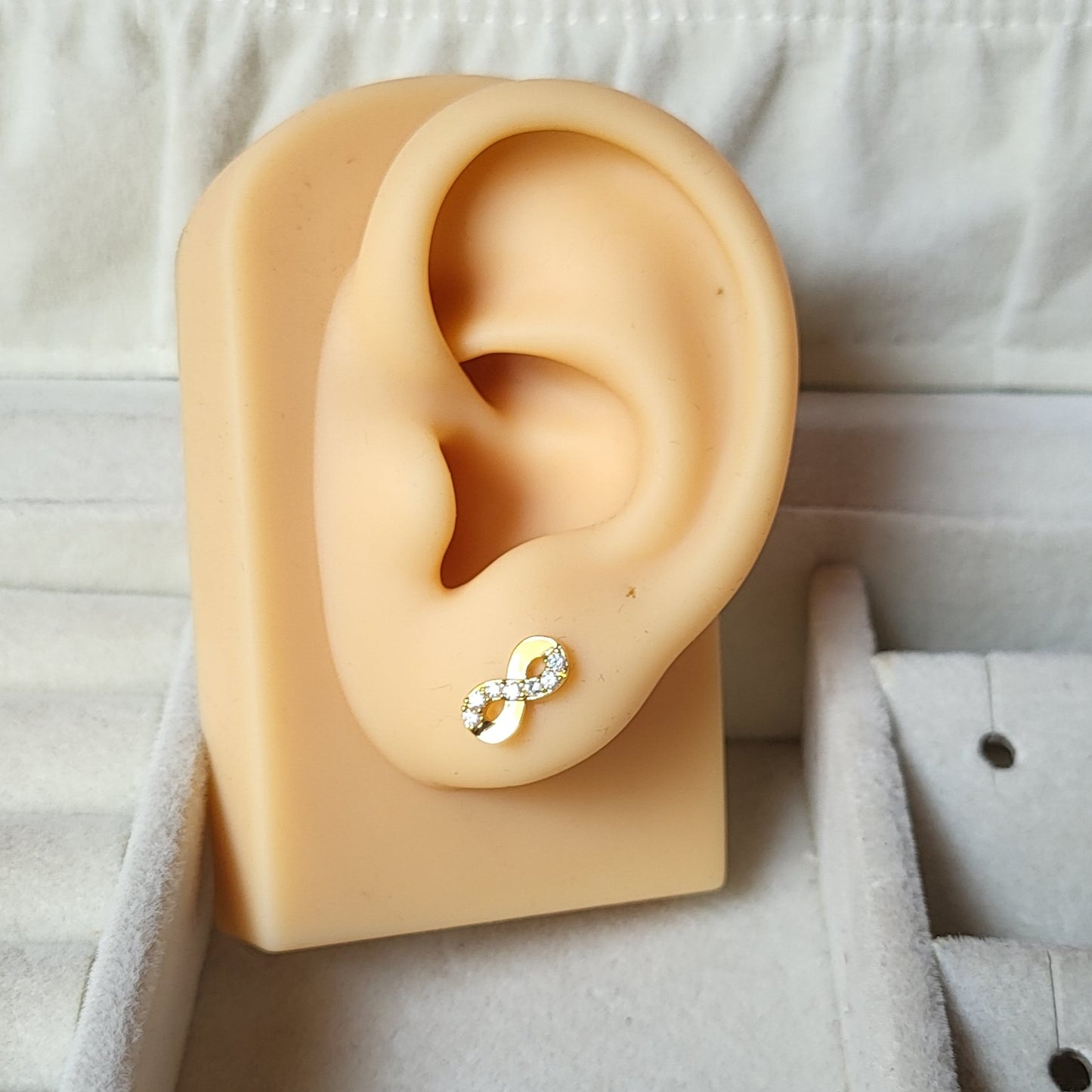Infinity studs
