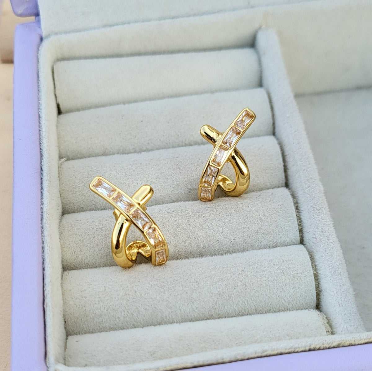 Cathrine cuff studs