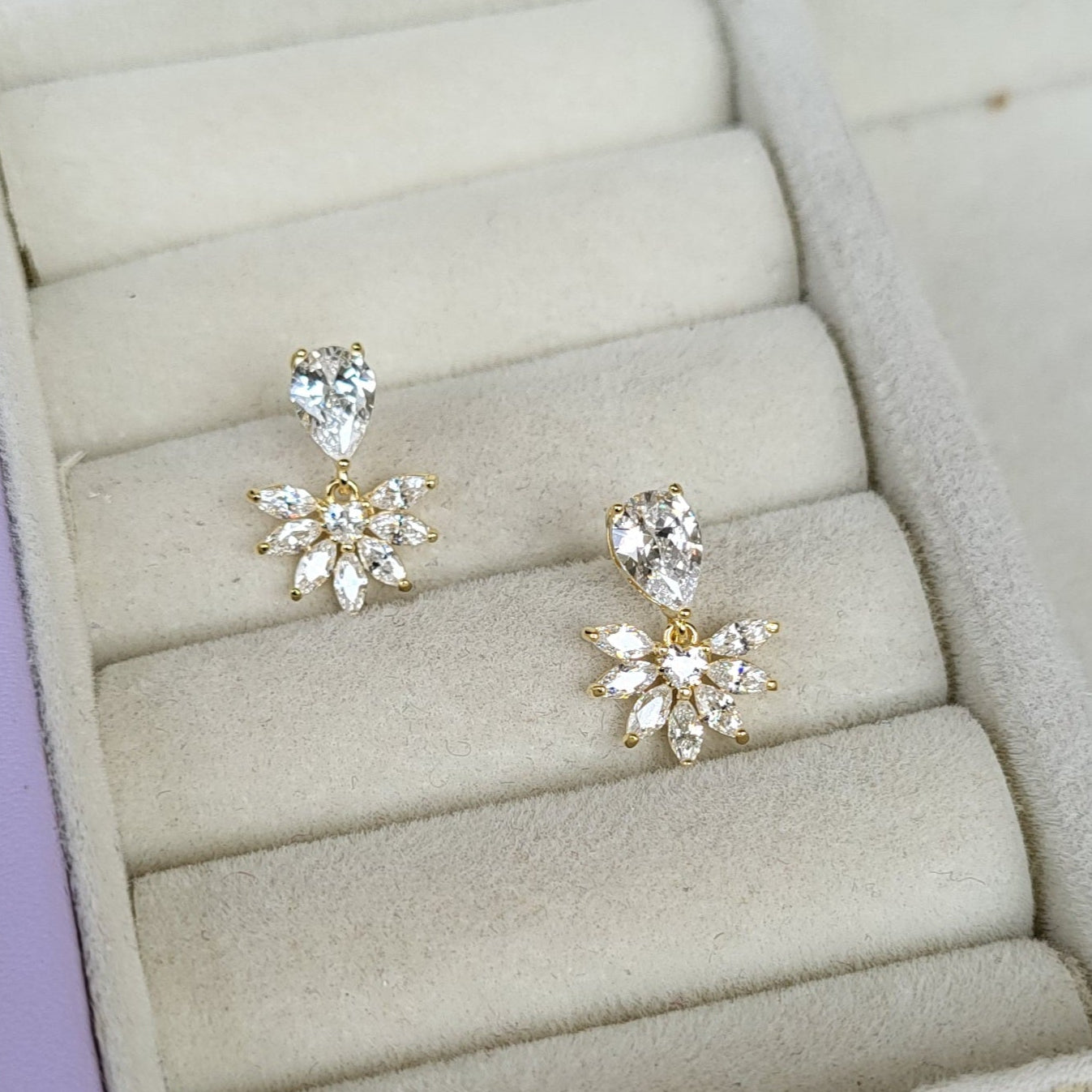 Leaf Drop studs