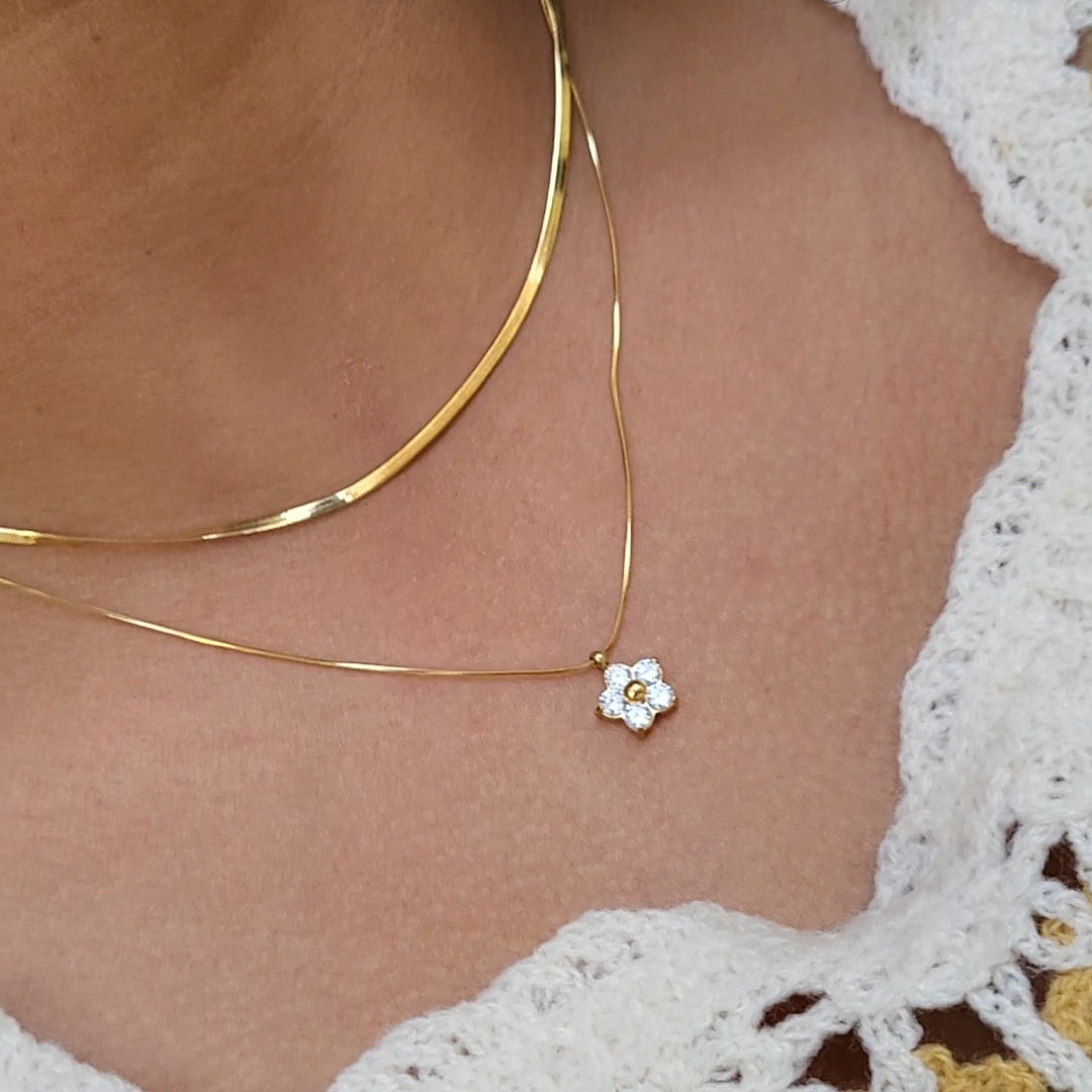 Bloom layered necklace