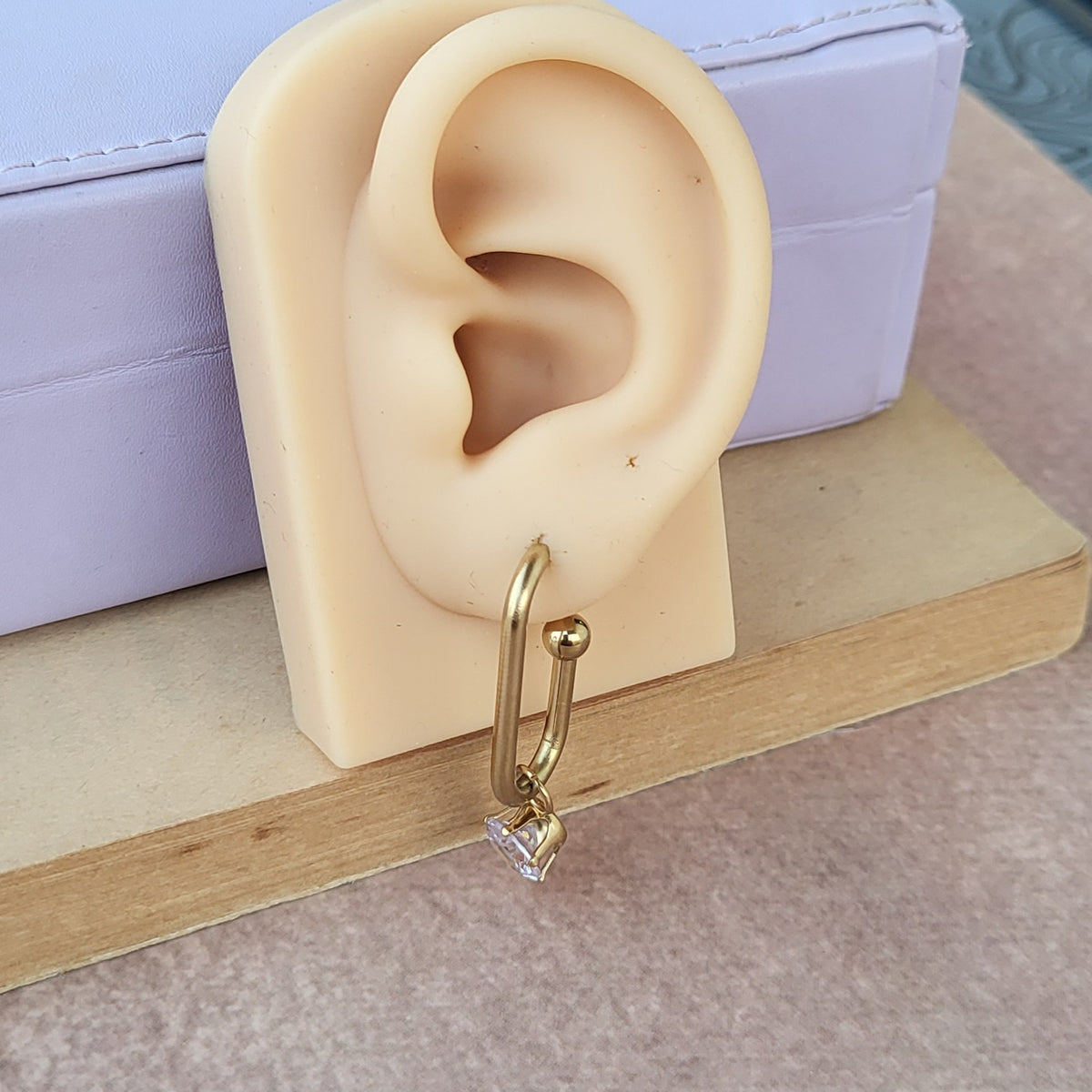 Hook studs