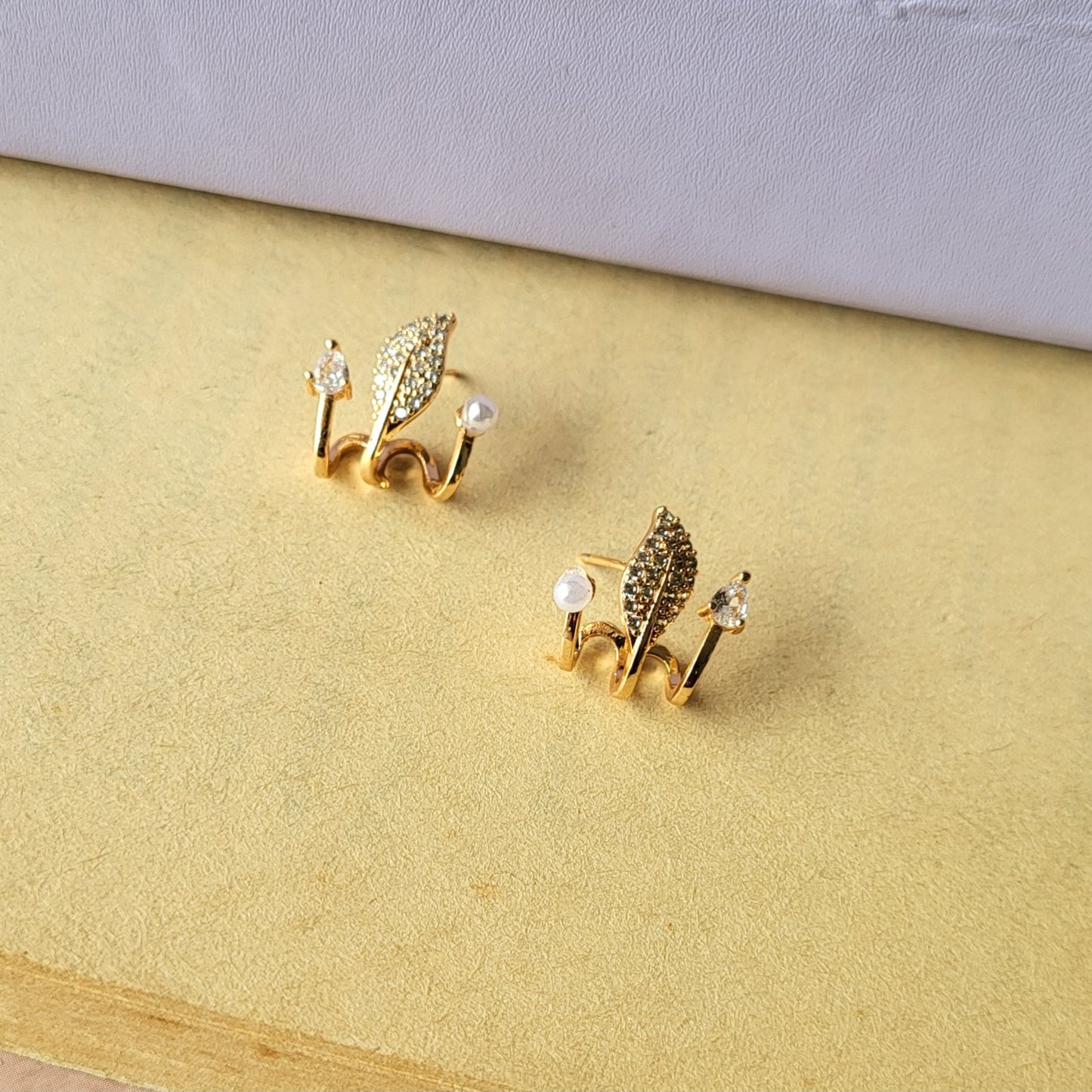 Leaf cuff studs